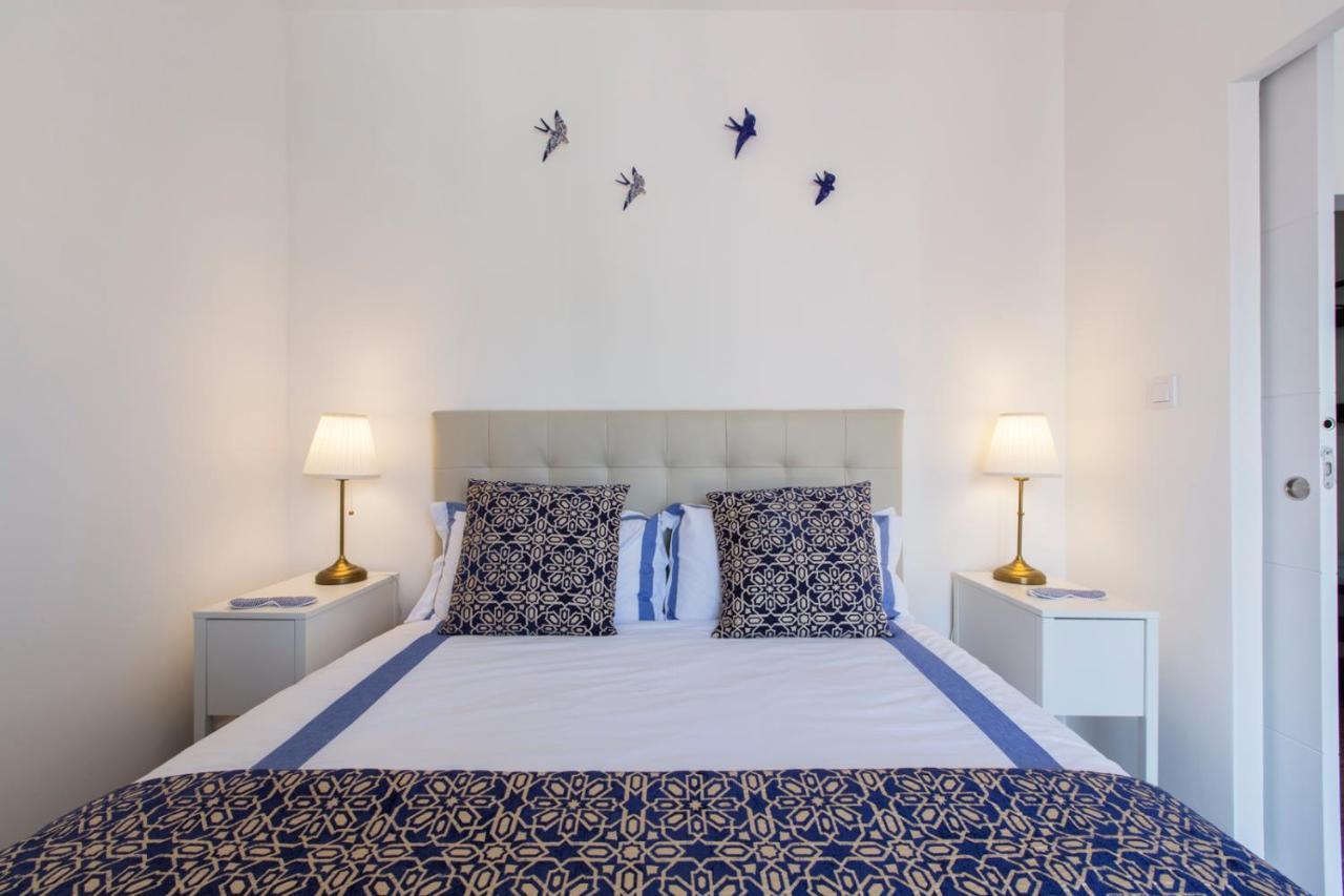 Amazing Downtown Apt With Small Balcony With View Over The Castle Lisboa المظهر الخارجي الصورة