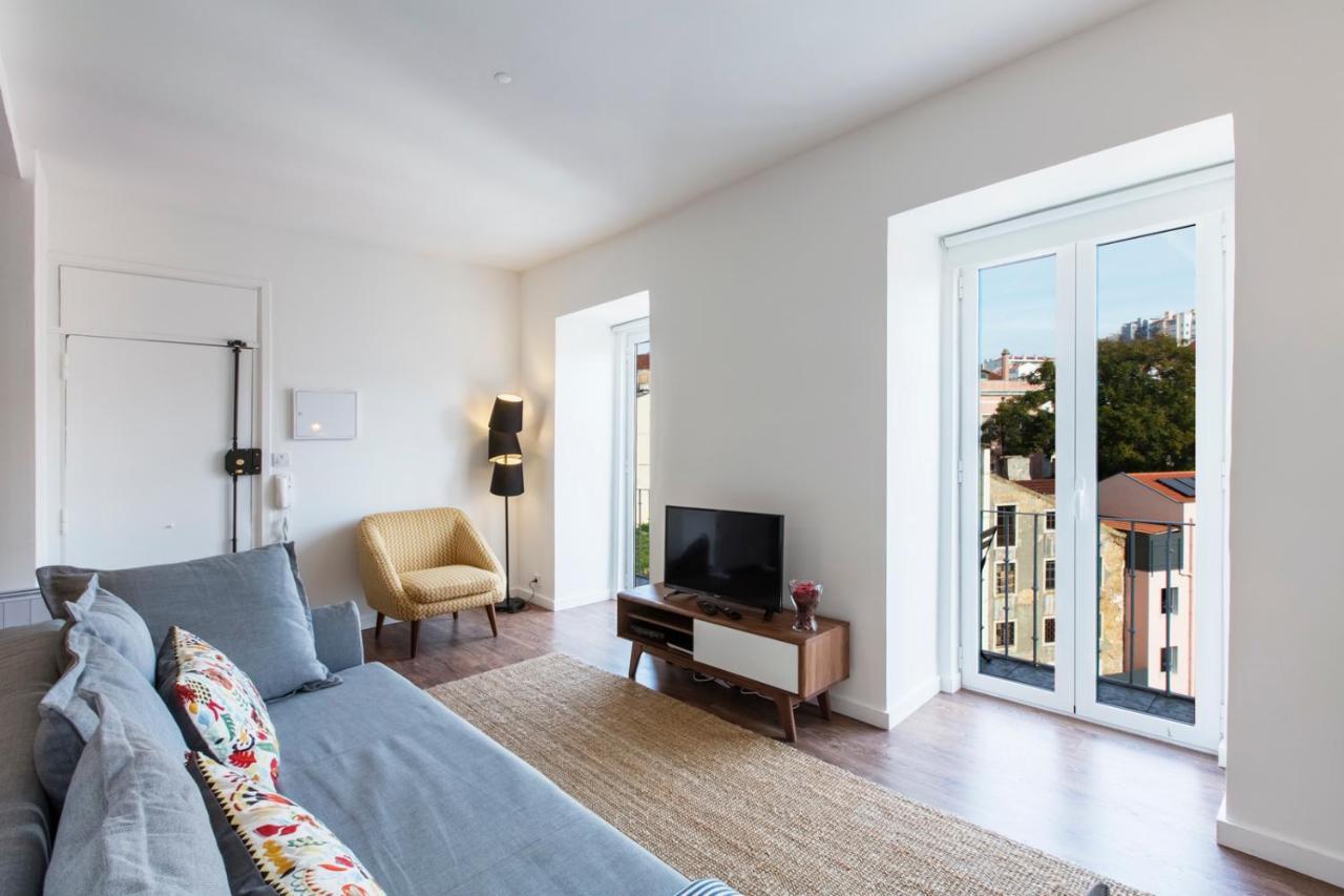 Amazing Downtown Apt With Small Balcony With View Over The Castle Lisboa المظهر الخارجي الصورة