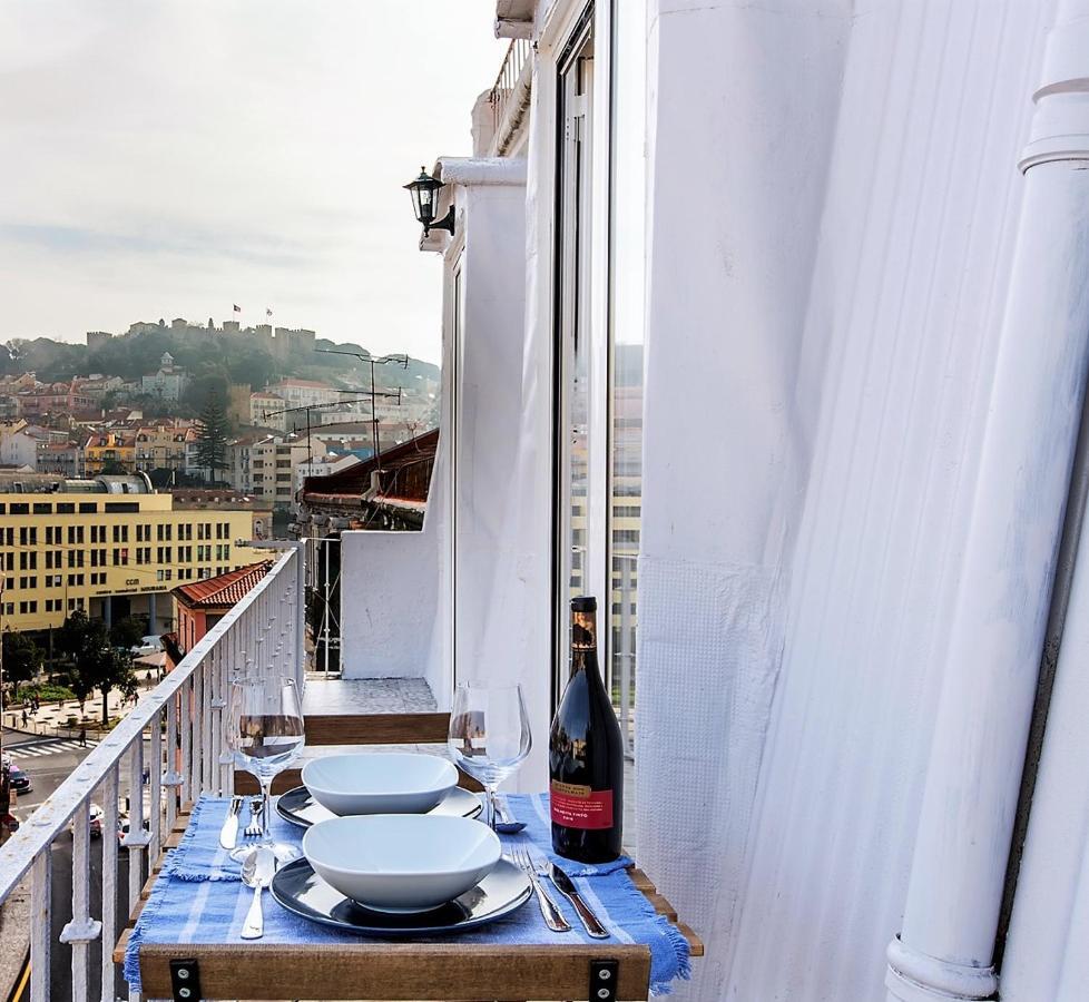 Amazing Downtown Apt With Small Balcony With View Over The Castle Lisboa المظهر الخارجي الصورة